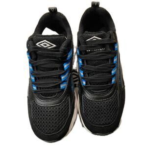 Boy’s Umbro Neptune Trainers - Size 6